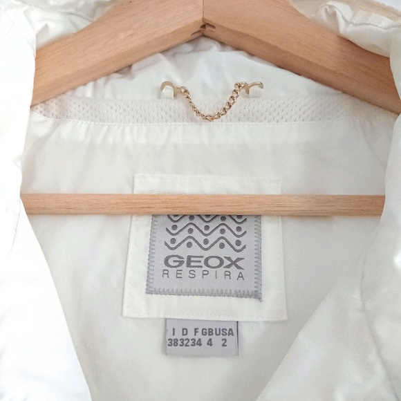 🚫SOLD🚫 Geox Italian Patent Respira Water Repellent White Jacket - Picture 5 of 9